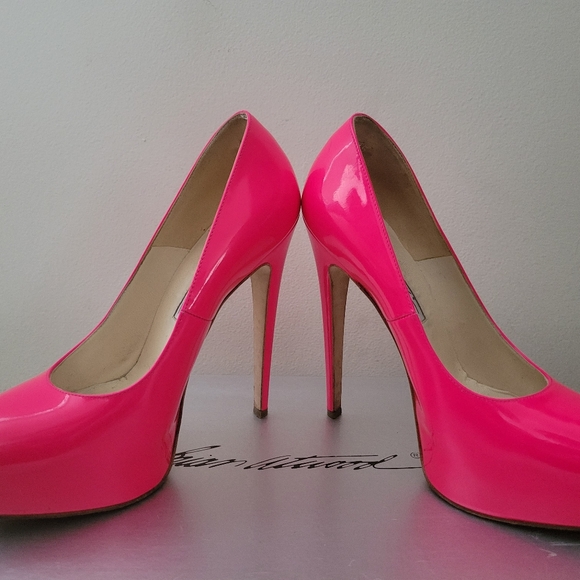 Brian Atwood patent hot pink heels - Picture 6 of 9